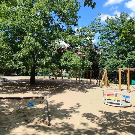 Urokliwy Azyl W Mieście: Komfort I Spokój, Projektor I Hi-fi, 6 Minut Kolejką Do Centrum. *