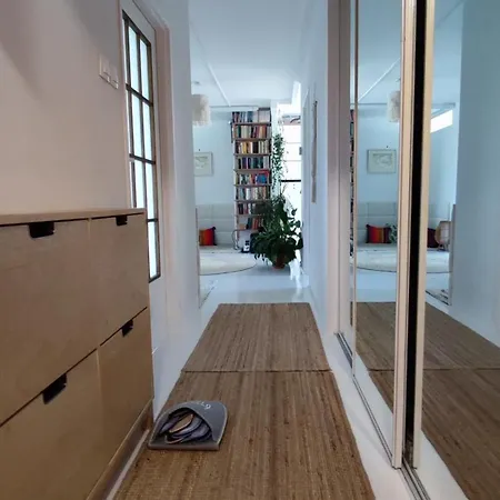 Urokliwy Azyl W Miescie: Komfort I Spokoj, Projektor I Hi-fi, 6 Minut Kolejka Do Centrum. Διαμέρισμα