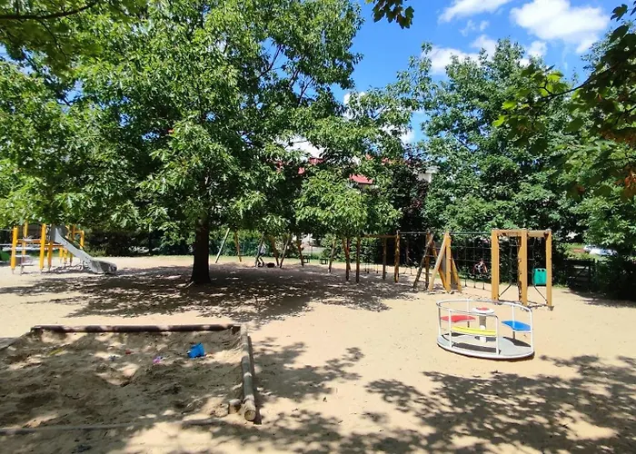 Urokliwy Azyl W Mieście: Komfort I Spokój, Projektor I Hi-fi, 6 Minut Kolejką Do Centrum. *