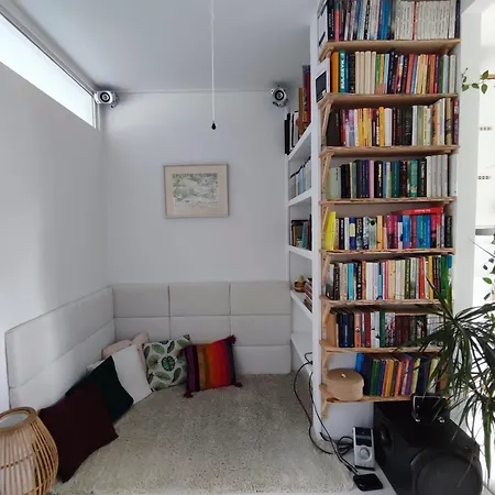 Urokliwy Azyl W Miescie: Komfort I Spokoj, Projektor I Hi-fi, 6 Minut Kolejka Do Centrum. Apartmán Poznaň