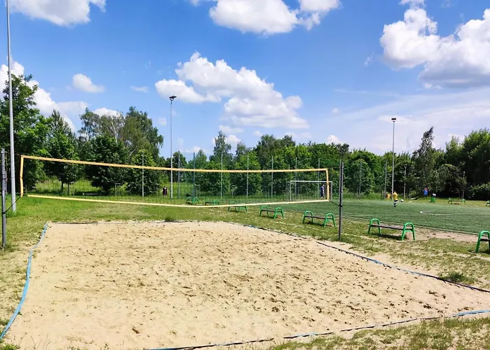 Apartment Urokliwy Azyl W Miescie: Komfort I Spokoj, Projektor I Hi-fi, 6 Minut Kolejka Do Centrum. Poznan